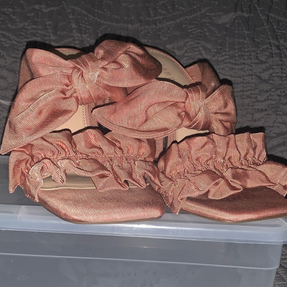 Brand new Gianni Bini heel sandals